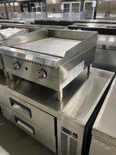 CES 24" Manual Griddle
