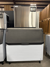 CES 1000lb/Day Ice Machine