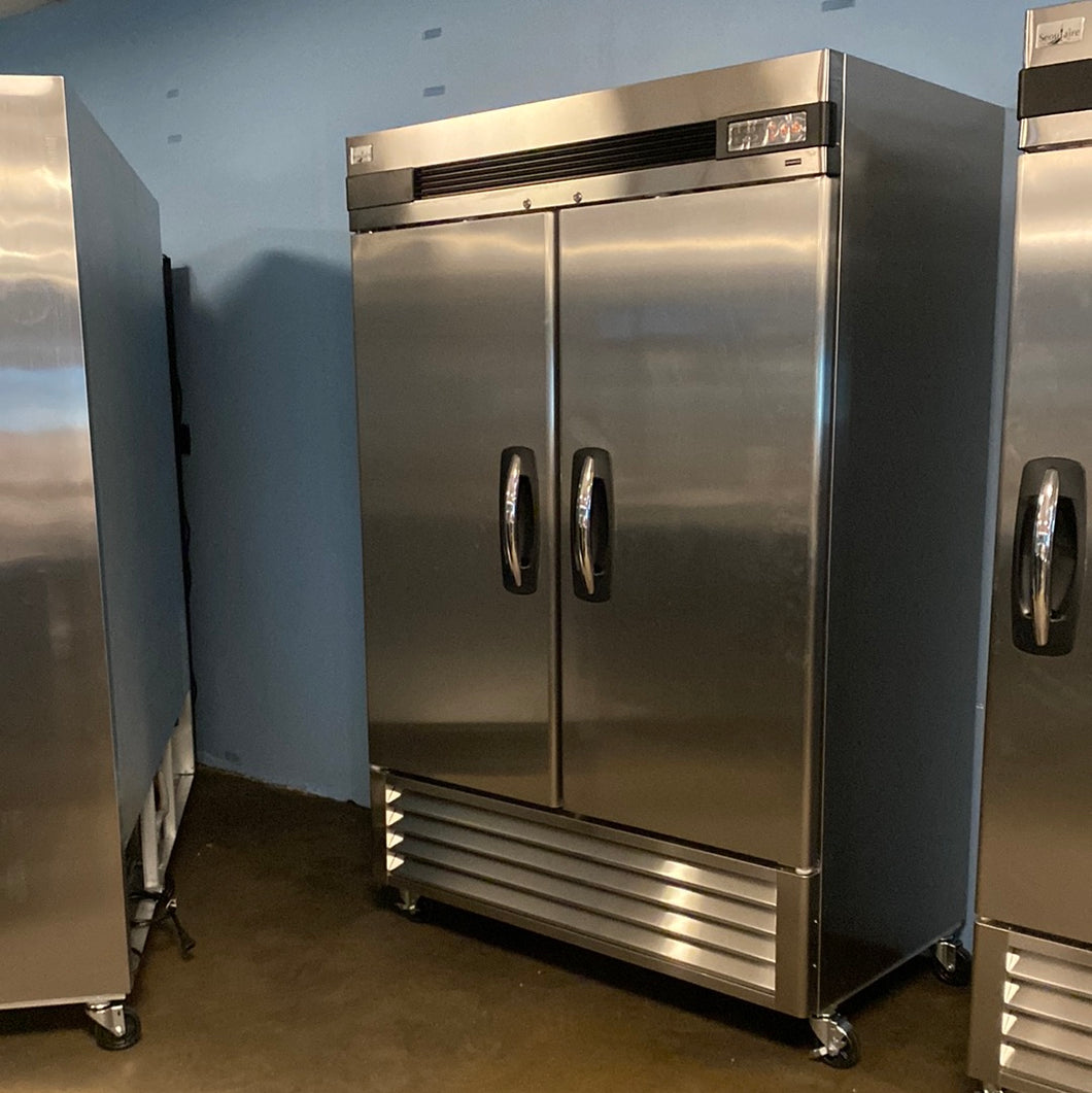 EQ Kitchen Line SF-49L2 Commercial Standing Freezer, 2 Doors, 344